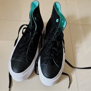 Converse sneakers US8